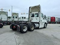 2020 Freightliner CASCADIA 125