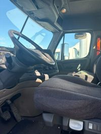 2017 Freightliner CASCADIA 125