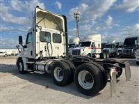 2020 Freightliner CASCADIA 125