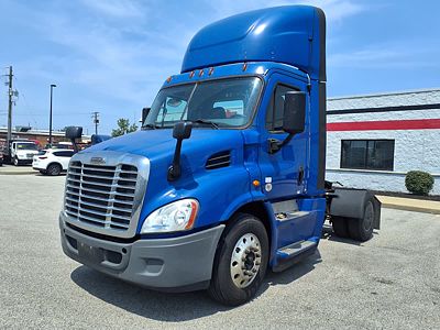 2020 Freightliner CASCADIA 113