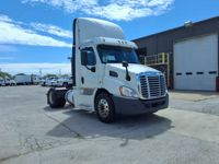 2019 Freightliner CASCADIA 113
