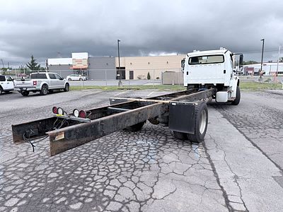 2020 Freightliner M2 106