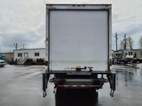 2018 Freightliner M2 106