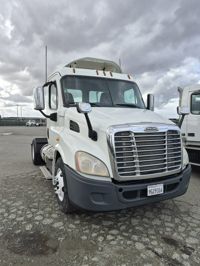 2018 Freightliner CASCADIA 113