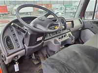 2018 Freightliner M2 106