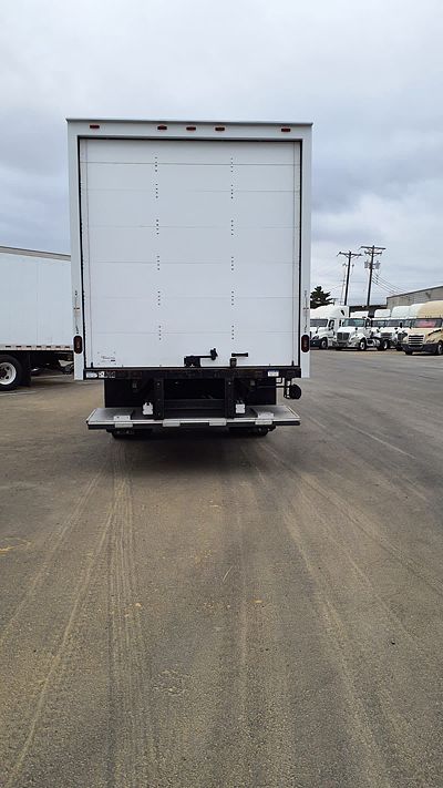 2017 Freightliner M2 106