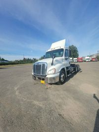 2018 Freightliner CASCADIA 125