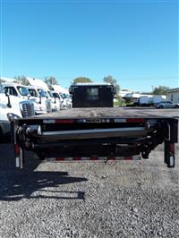 2017 Hino 338