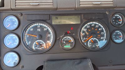 2018 Freightliner CASCADIA 113