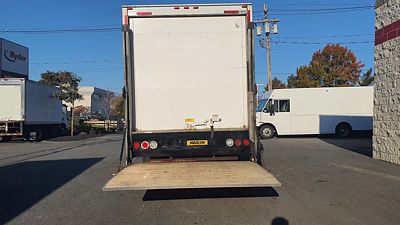 2019 Isuzu NRR