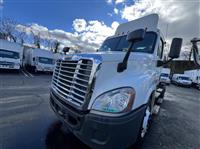 2015 Freightliner CASCADIA 125