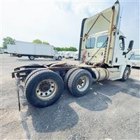 2018 Freightliner CASCADIA 125