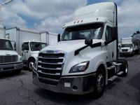 2019 Freightliner NEW CASCADIA 126