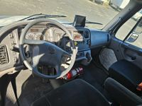 2017 Freightliner M2 106