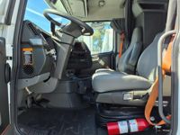 2020 Volvo VNL64T-760