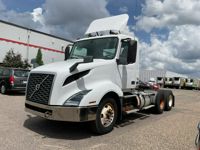 2019 Volvo VNL64T-300