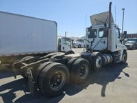 2018 Freightliner CASCADIA 125