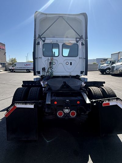 2020 Freightliner CASCADIA 125