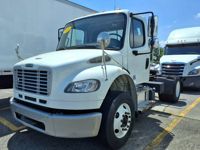 2018 Freightliner M2 106