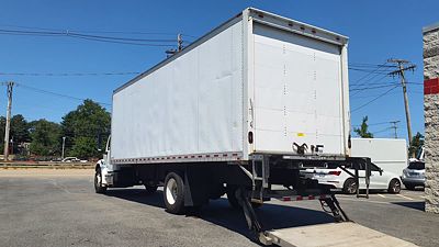2019 Freightliner M2 106