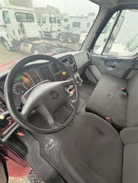 2017 Freightliner M2 106