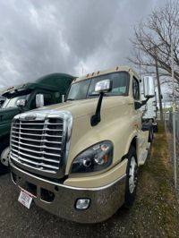 2016 Freightliner CASCADIA 125