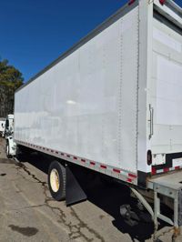 2018 Freightliner M2 106