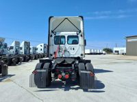 2020 Freightliner NEW CASCADIA 116