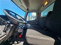 2018 Freightliner M2 106