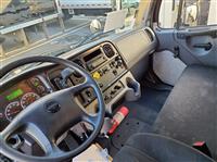 2016 Freightliner M2 106