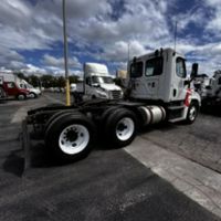 2018 Freightliner CASCADIA 125