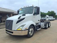 2019 Volvo VNL64T-300