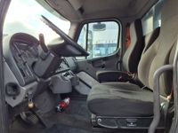 2015 Freightliner M2 106