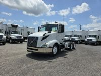 2019 Volvo VNL64T-300