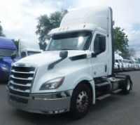2019 Freightliner NEW CASCADIA 126