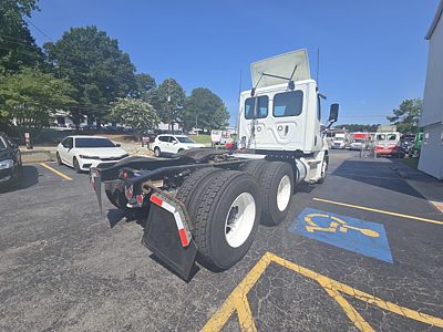 2020 Freightliner CASCADIA 125