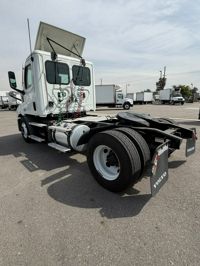 2020 Freightliner NEW CASCADIA 116