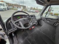 2016 Freightliner M2 106