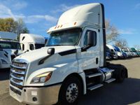 2019 Freightliner NEW CASCADIA 126
