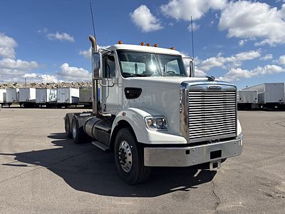 2020 Freightliner 122SD