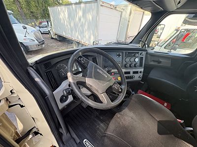 2019 Freightliner NEW CASCADIA PX12664