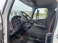 2018 Freightliner M2 106