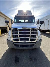 2015 Freightliner CASCADIA 113