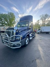 2020 Freightliner CASCADIA 125