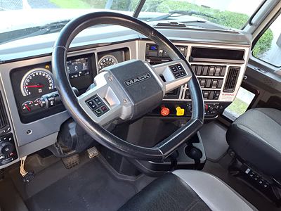 2020 Mack ANTHEM 64T