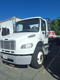 2017 Freightliner M2 106