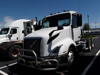 2019 Volvo VNL64T-300