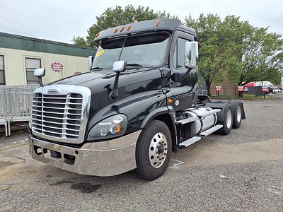 2020 Freightliner CASCADIA 125