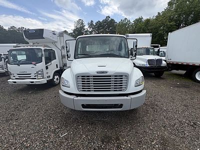 2019 Freightliner M2 106