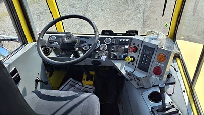 2021 Autocar ACTT42